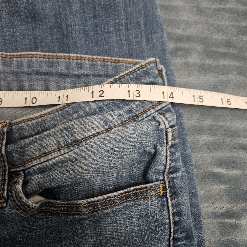 Universal Thread Mid Rise Skinny Jeans! - Picture 6 of 8